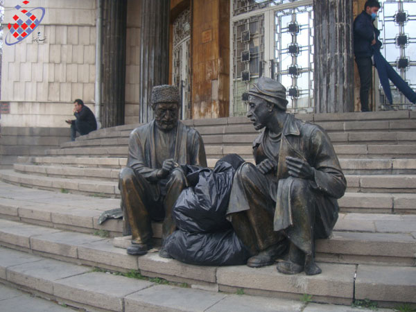 مجسمه عریضه نویس - توفیق وحیدی آذر-Tofigh Vahidi Azar